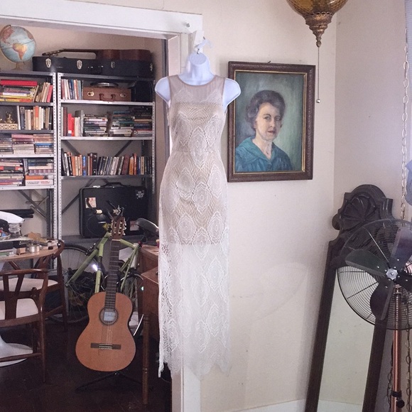 ✨NWT✨ Gown - Picture 2 of 6